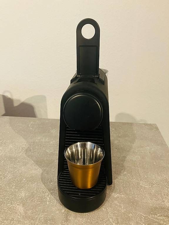 Kaffeemaschinen & Espressomaschinen: Nespresso-Maschine – Gebraucht aus Zürich von lam_8mxt
