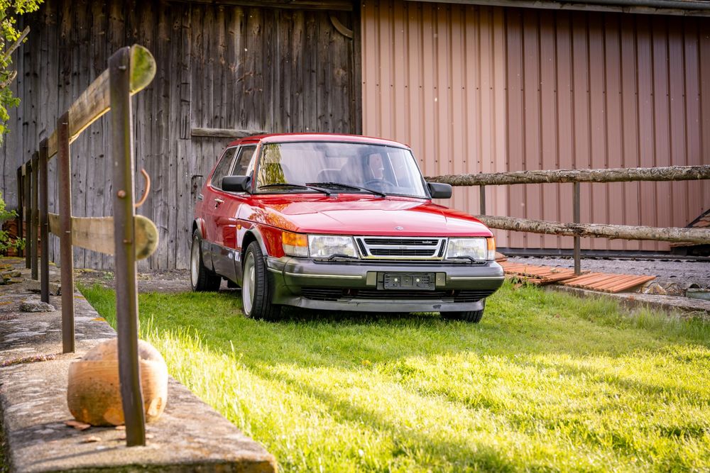 1993 SAAB 900 Turbo-S 2.0L 16V Aero red