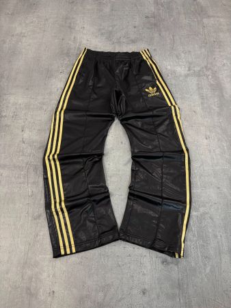 Vintage Adidas Chile 62 Open Leg Baggy Trackpants (S)