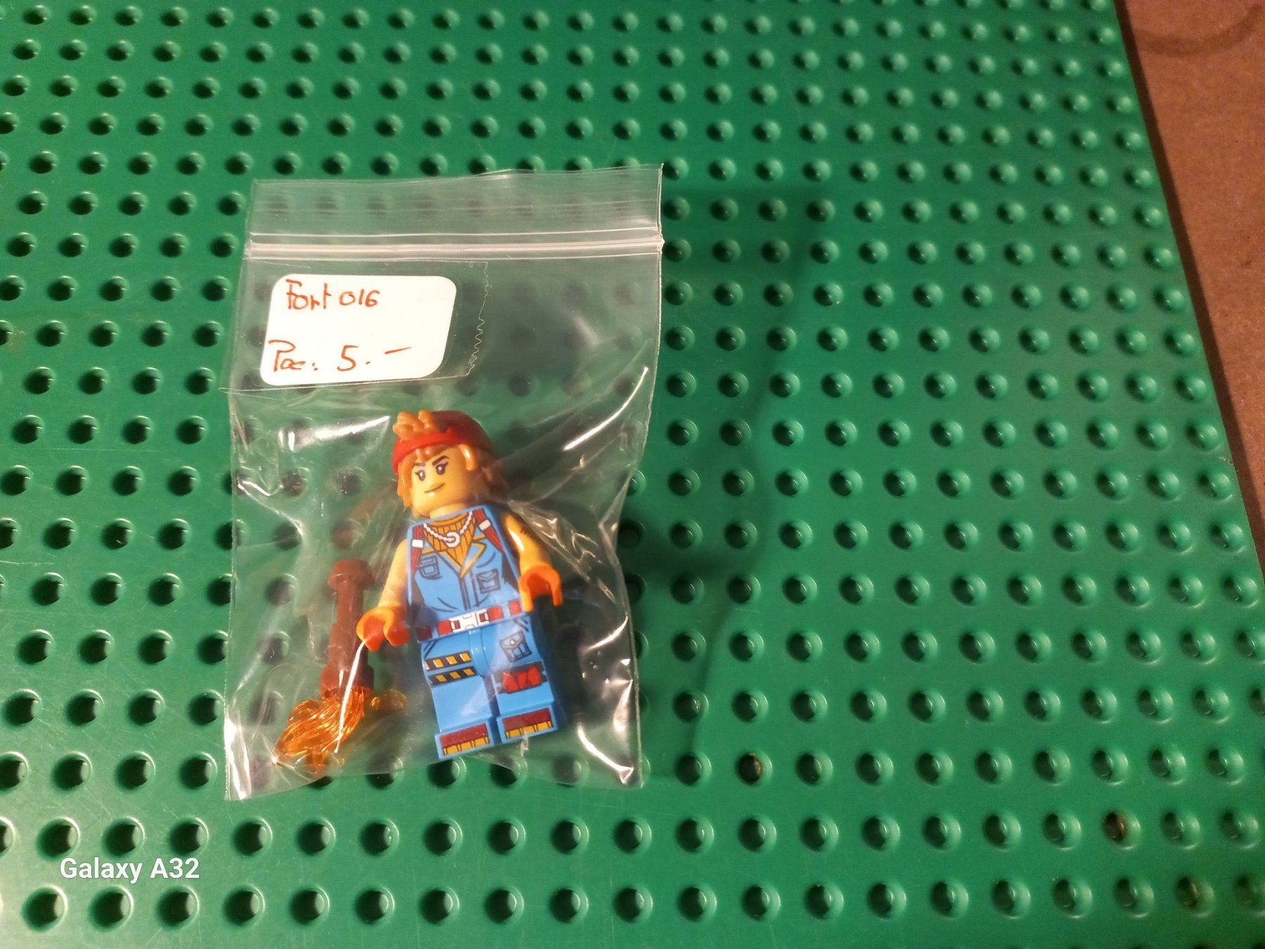 Lego Giocattoli: Mini figurine Lego ( Sparkplug ) – Nuovo e nell'imballaggio originale da La tour de treme venduto da Legocreation82