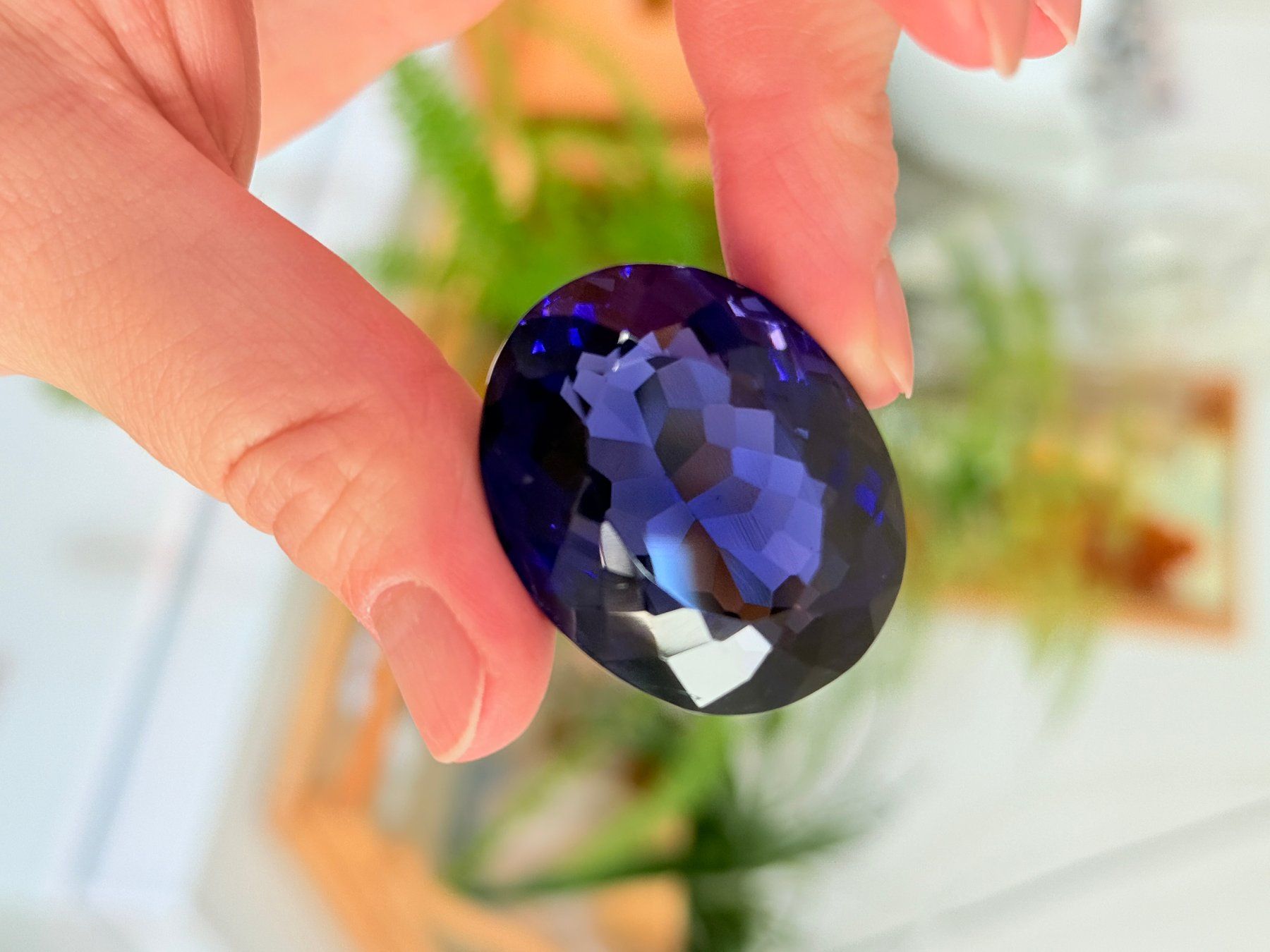 Pietre preziose: Certified Gemstone 131.70 Ct – Nuovo e nell'imballaggio originale da Genève venduto da AWWA 2