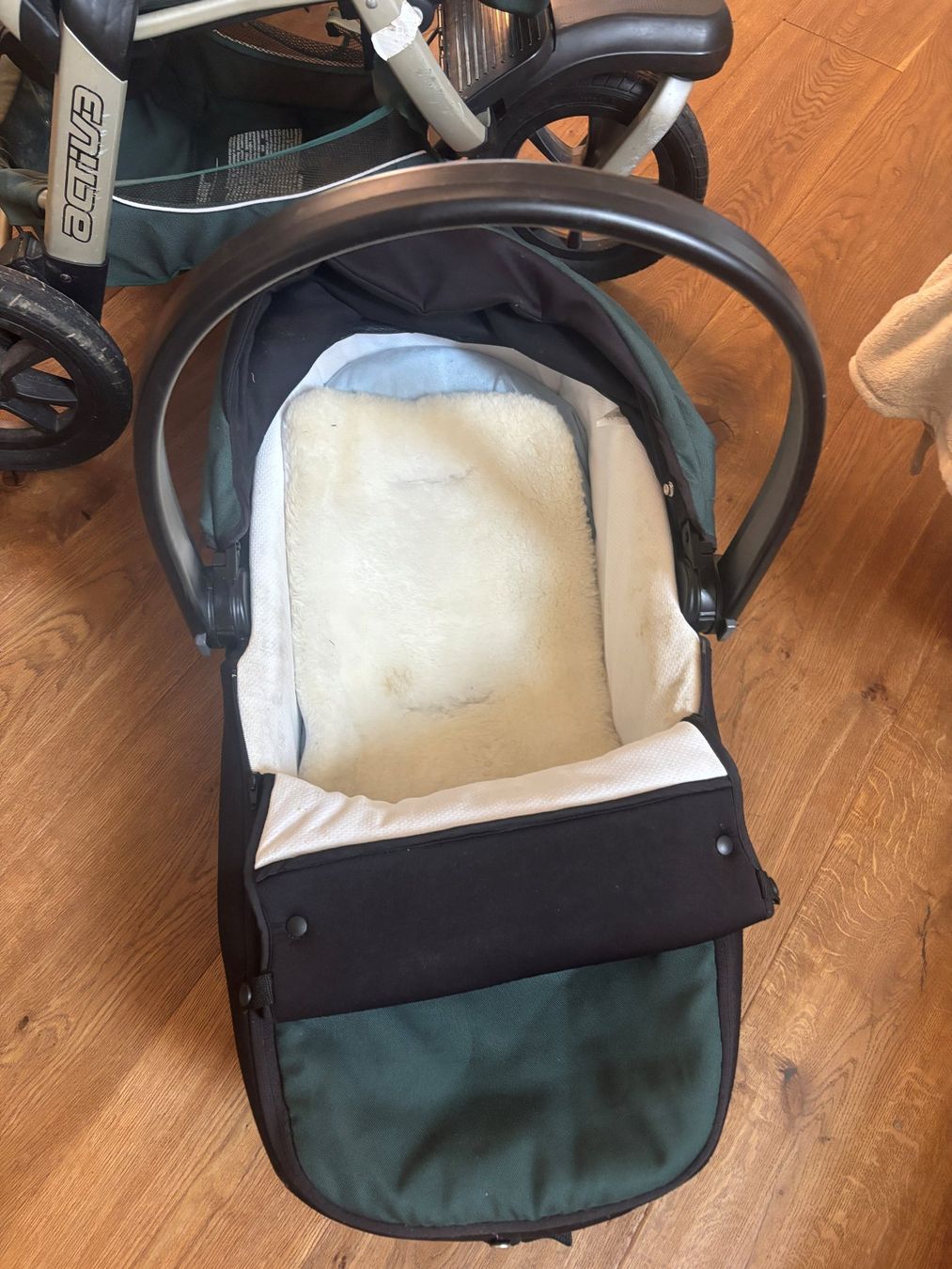 Chicco Carrozzine: Kinderwagen Set Chicco Active mit Babyschalen und Autofix – Usato da Guschelmuth venduto da Paeddu 3