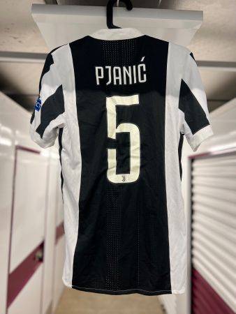 Adidas Juventus Trikot 2017-2018 Pjanic