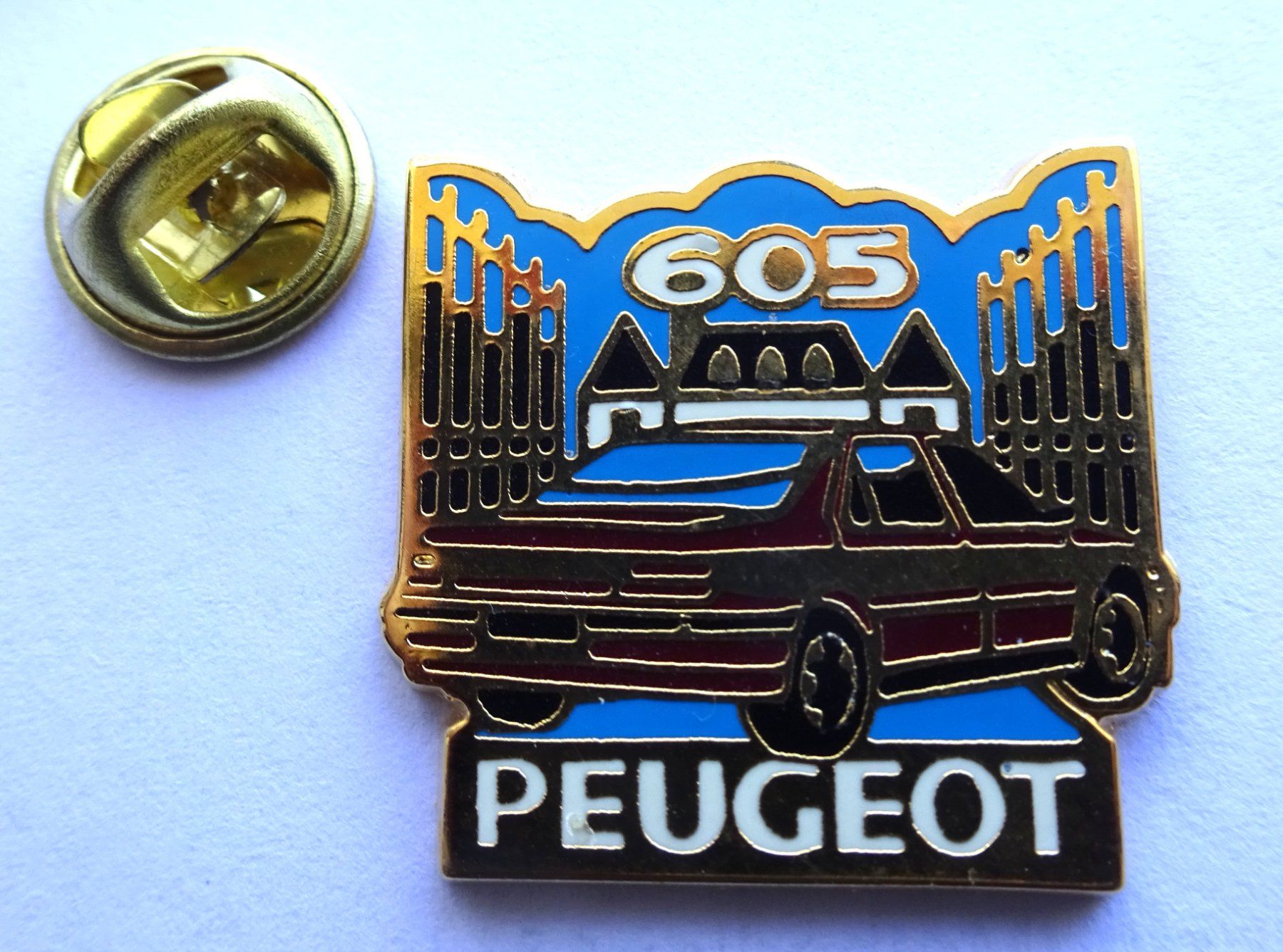 Placchette & Badge: Pin Auto PEUGEOT 605 – Usato da Utzenstorf venduto da BUtter81