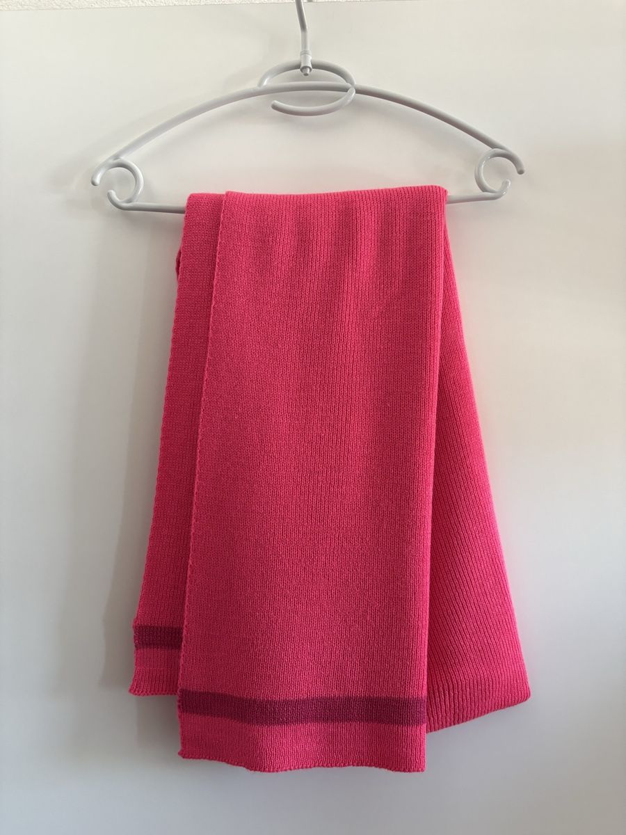 Foulards & écharpes: Strickschal pink  – Neuf (Voir description) à Gossau SG par Mauri34