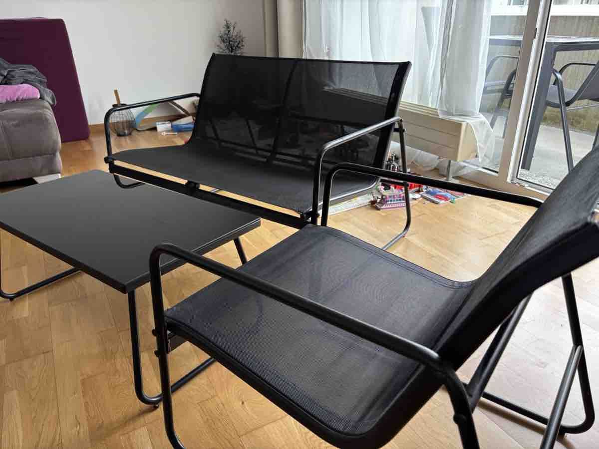 Tischset: Gartentisch Set schwarz inklusive Sitzmöbel – Gebraucht aus Eschlikon TG von sonydream79 2