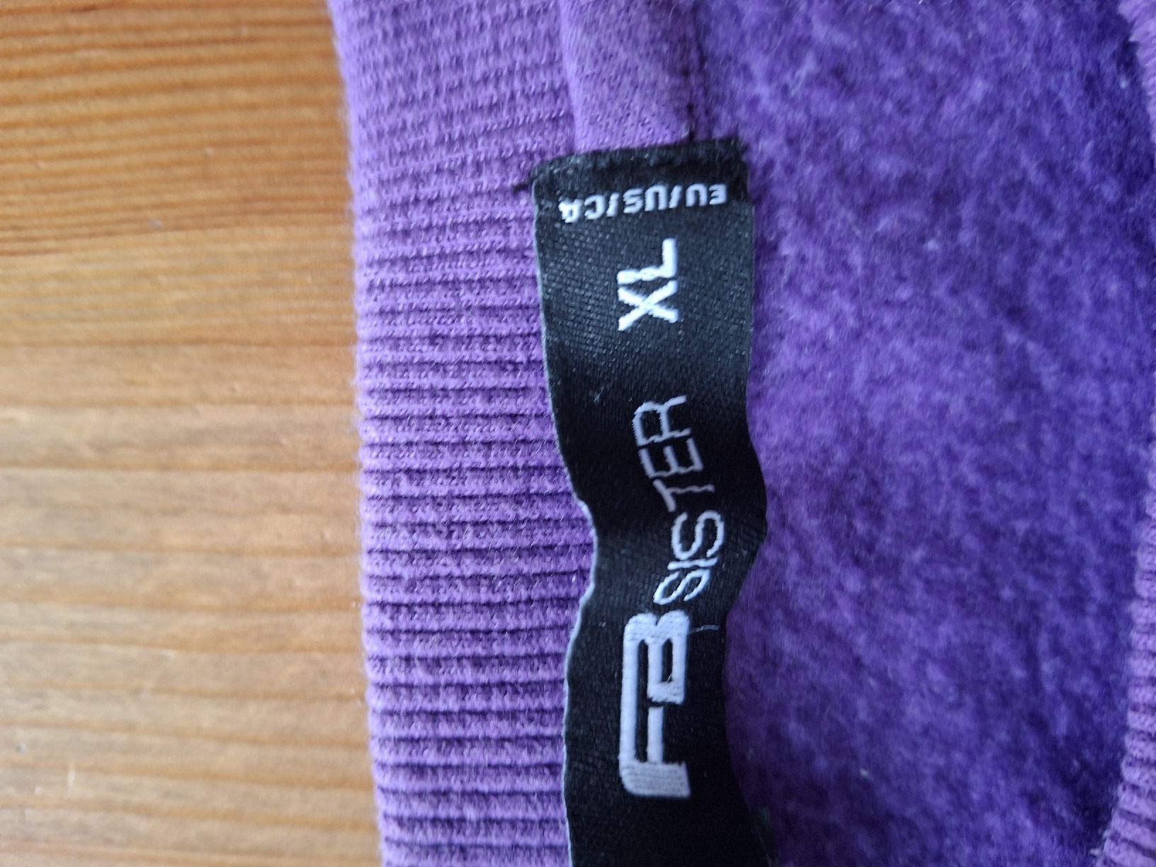 Maglioni & Felpe: pullover – Usato da Studen BE venduto da sch_fzs6 1