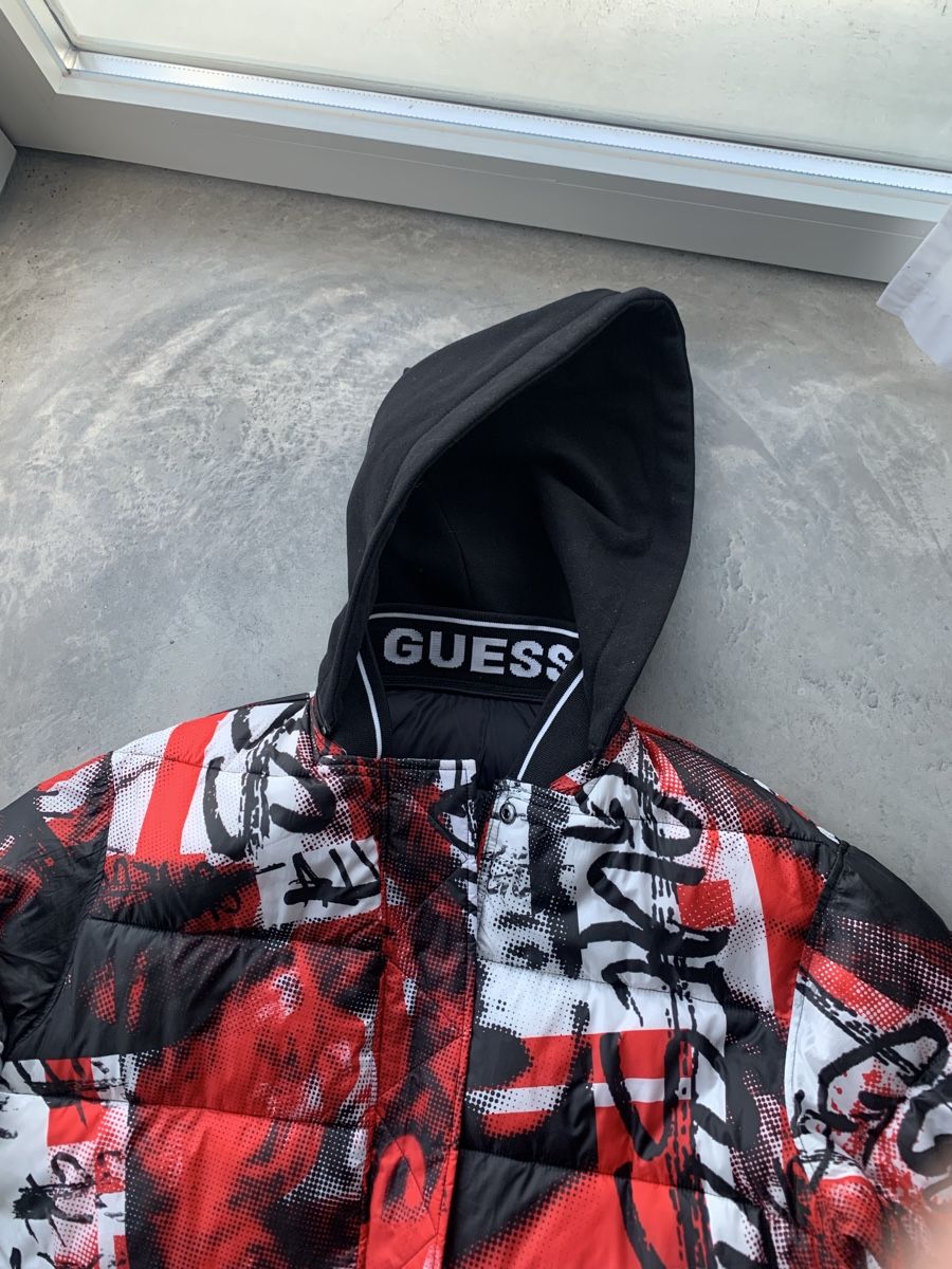 Guess Cappotti: Guess Wendemantel - neuwertig - top - Gr. M – Nuovo (secondo la descrizione) da Sargans venduto da Rohan12 3