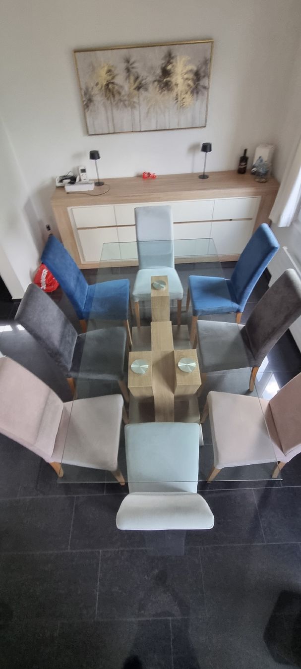 Set di tavolo e panche: Esszimmertisch mit 8 Stühlen – Usato da Bellach venduto da Super15