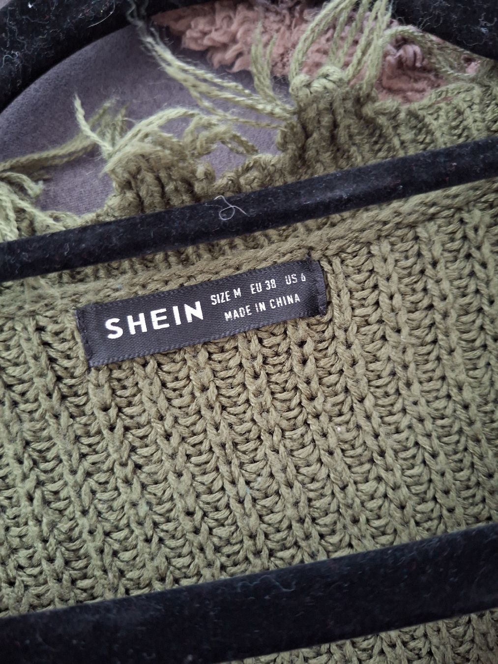 Shein Maglioni & Felpe: Pullover Grösse M – Usato da Winterthur venduto da Ausmisten2026 2