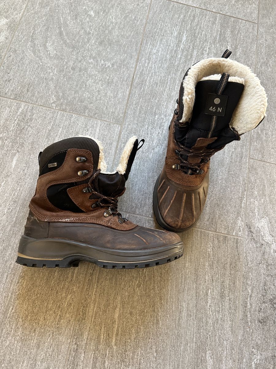 46 Nord Scarpe da uomo: Winterschuhe Gr. 41 – Usato da Oberurnen venduto da Berghexe