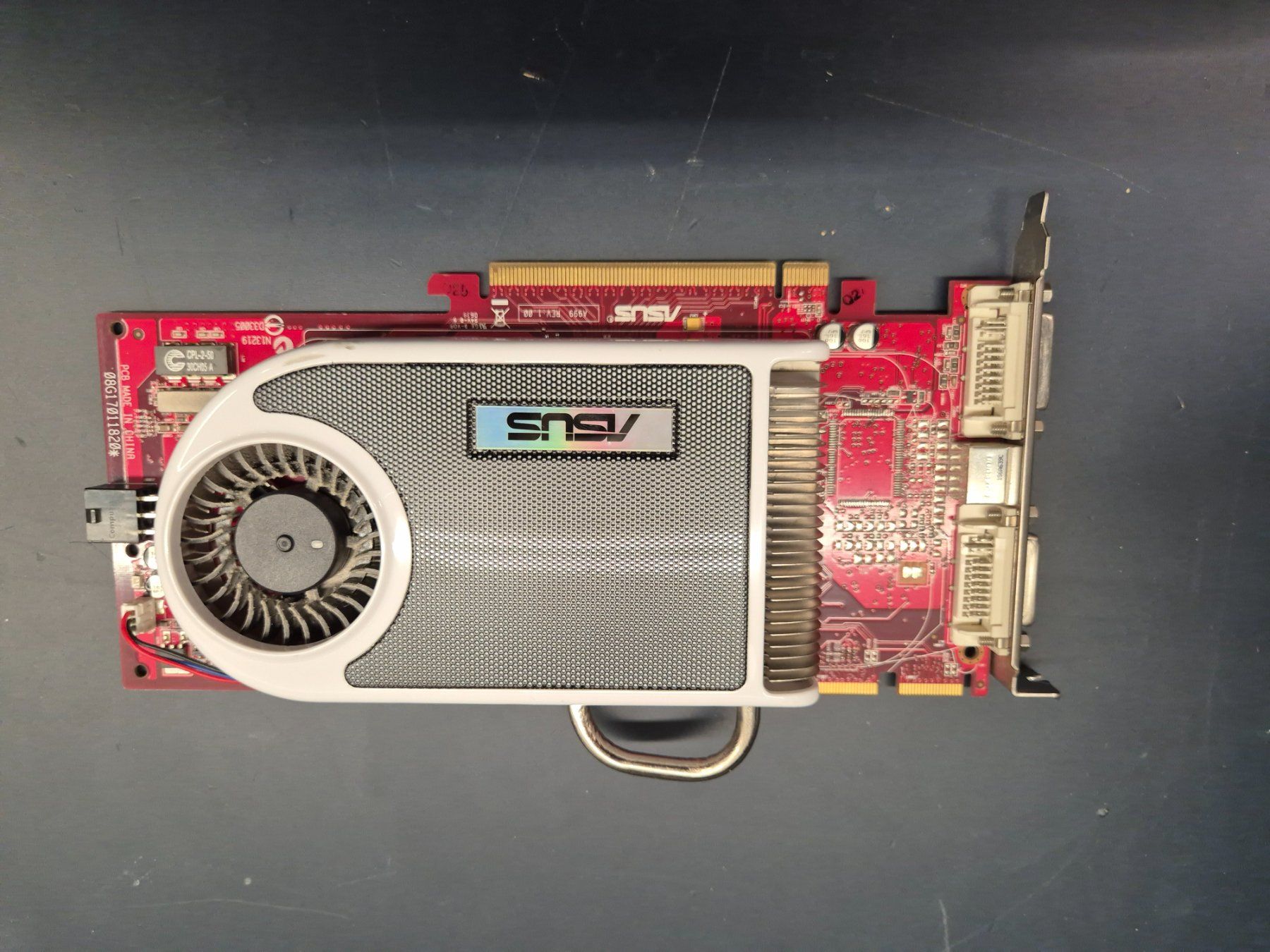 Schede grafiche: Asus Radeon X1950 – Difettoso da Altdorf UR venduto da F_abio