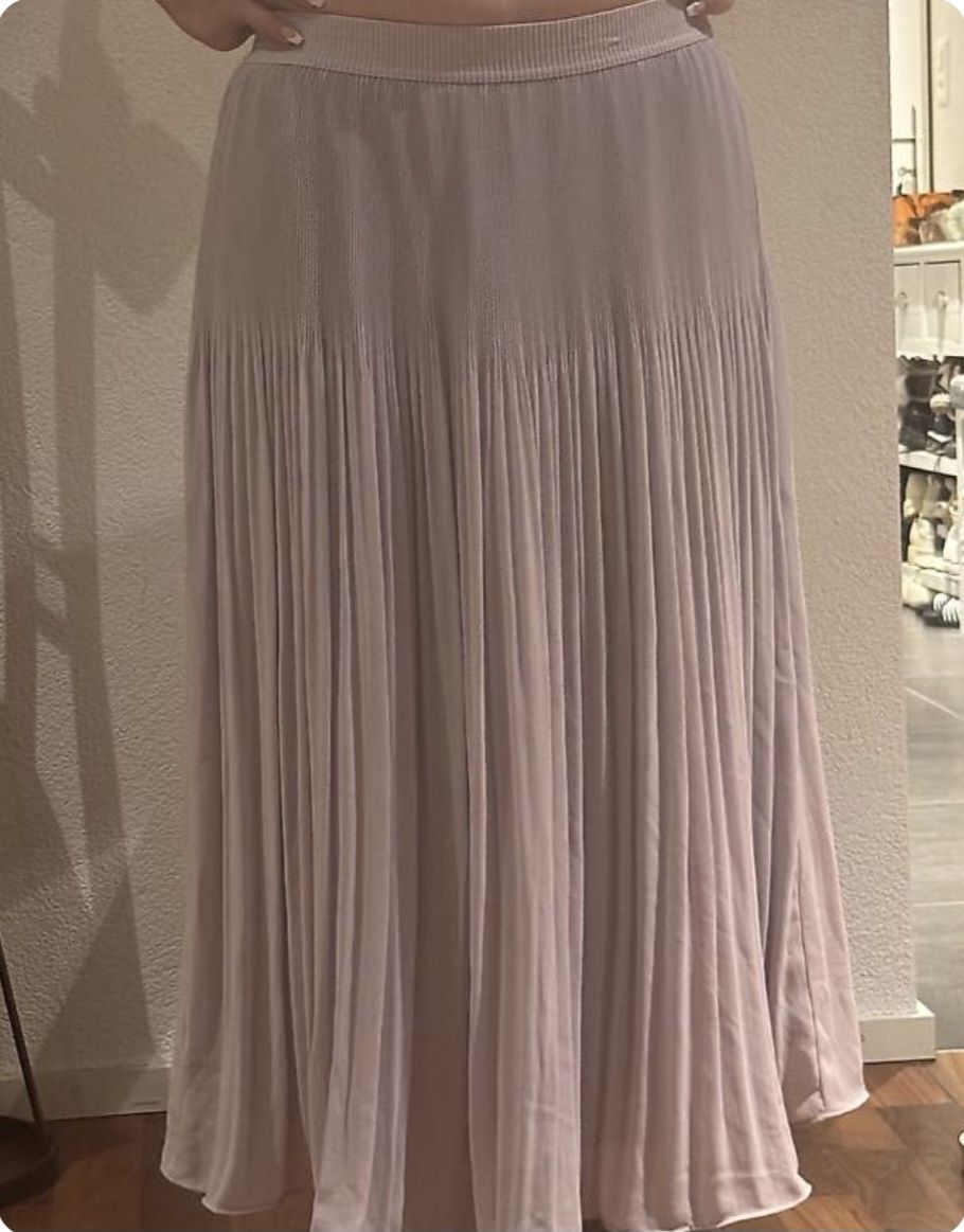 H&M Röcke: Plissee Rock Grösse M – Neu und originalverpackt aus Waltenschwil von Cassie11