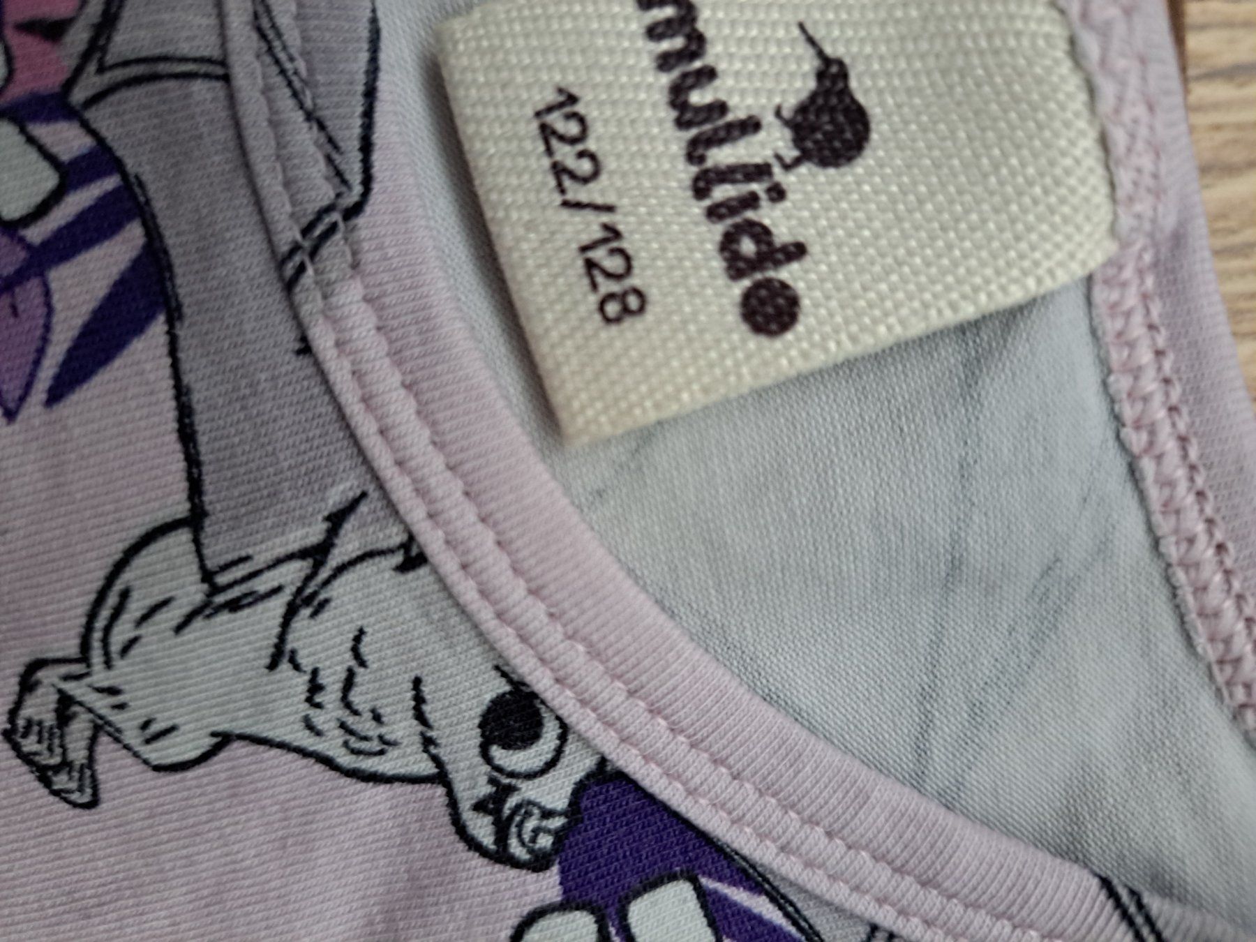 T-shirt: 2 Tshirt Gr. 128 nordisch – Usato da Büetigen venduto da Schgrr 2