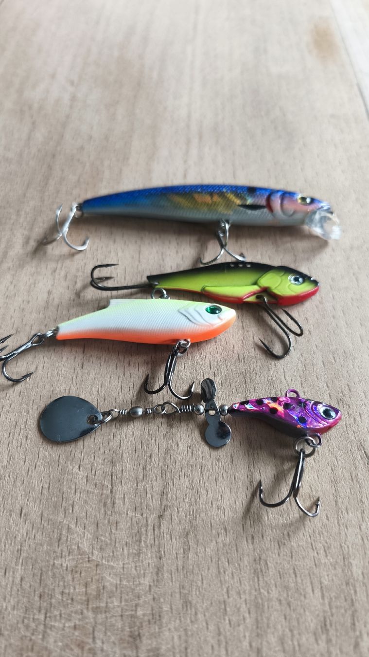 Esche: Wobbler, Vibration Bait diverse – Usato da Sarnen venduto da sebalant 1