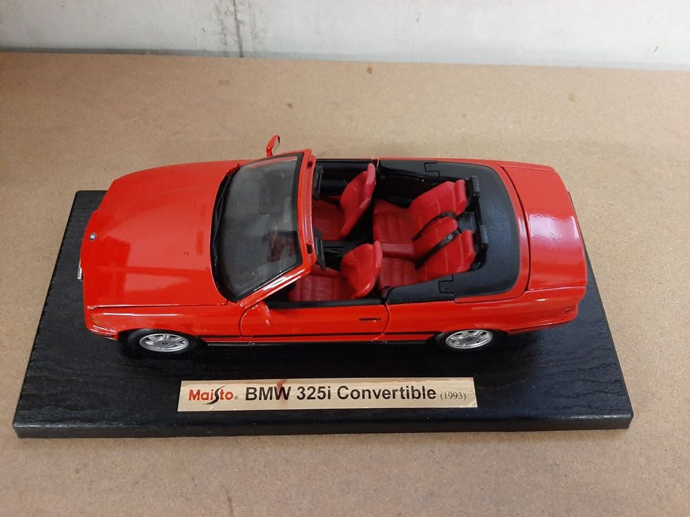 Maisto 1:18 BMW 325i Convertible 1993 - Red (Neu (gemäss Beschreibung