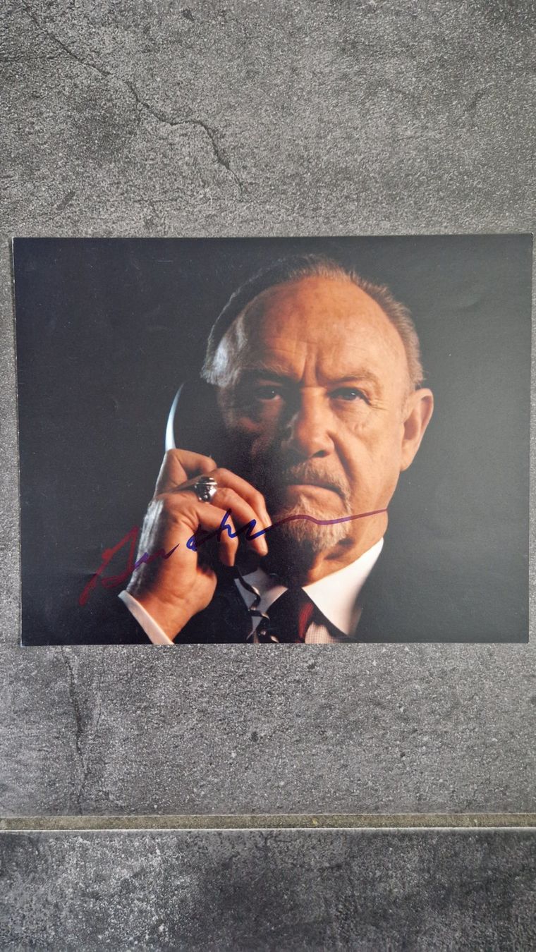 Autografi: Gene Hackman, Original Autogramm auf Grossfoto in Farbe – Usato da Salmsach venduto da Schusoa