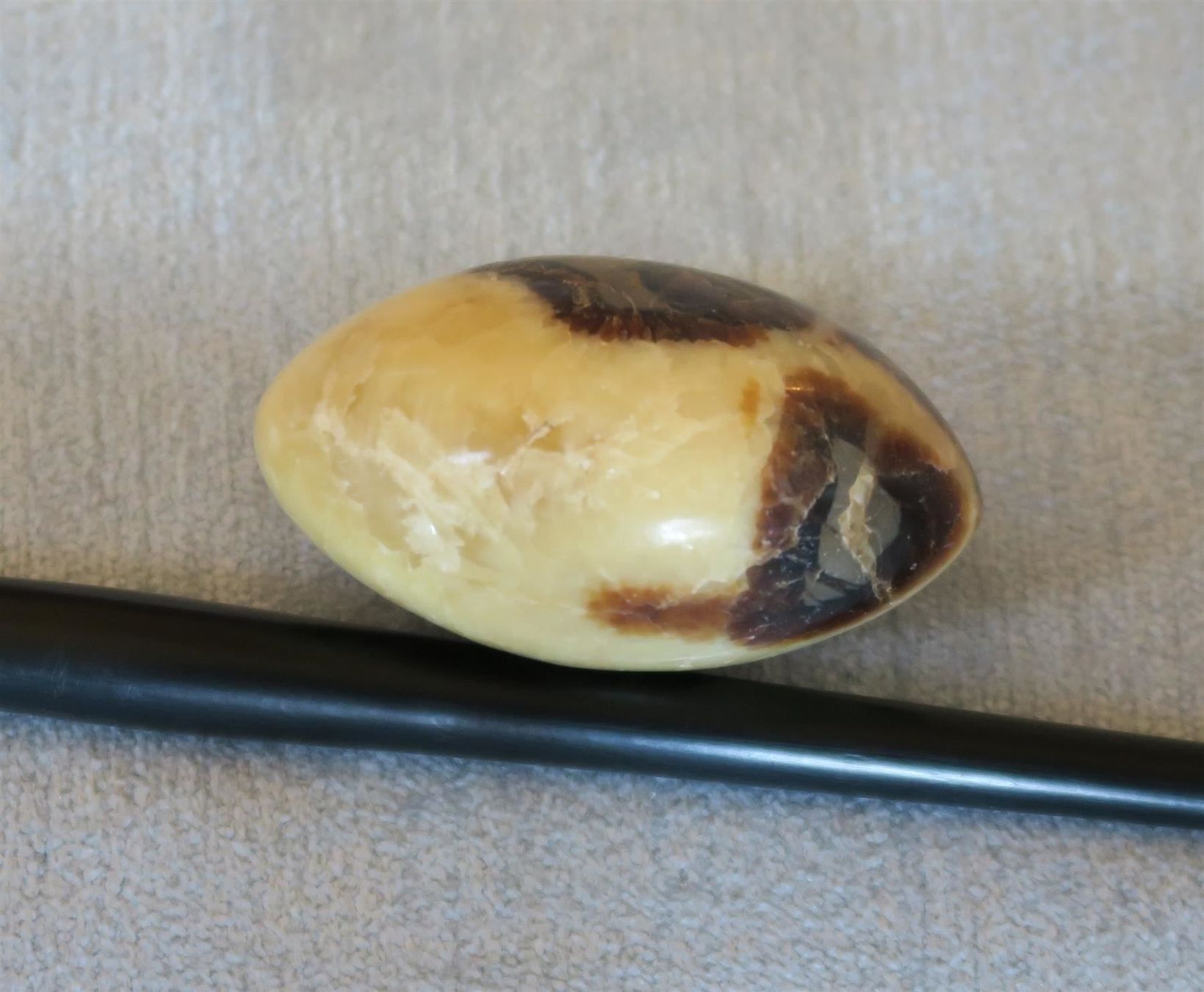 Mineralien & Heilsteine: Stein-Ei flach 67x37/50 mm Septarie – Gebraucht aus Brittnau von marlenestone 2
