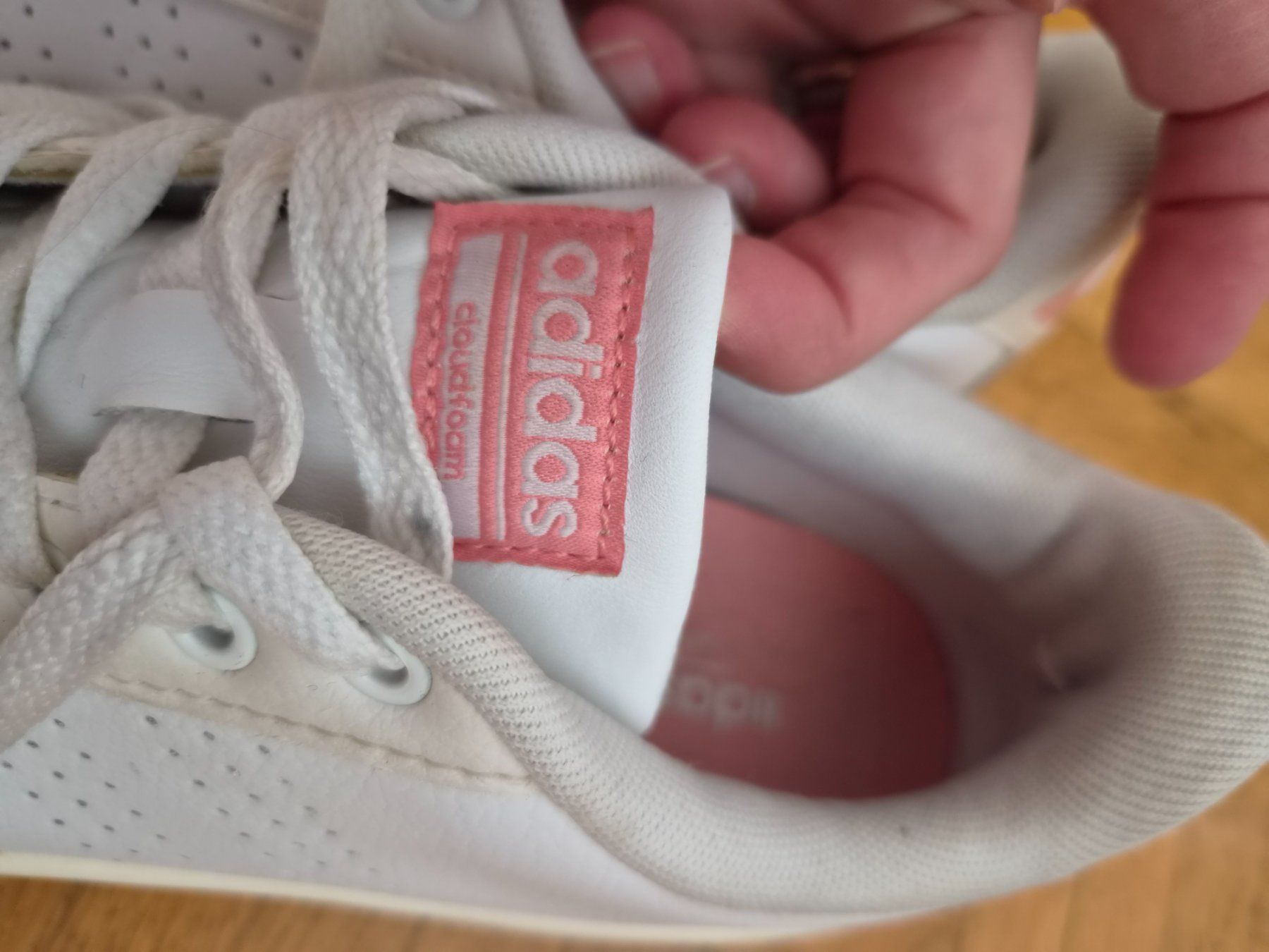 Chaussures femmes: Adidas Cloudfoam Sneaker, Grösse 38 2/3, Weiss – Neuf (Voir description) à Genève par sve_kk28 1