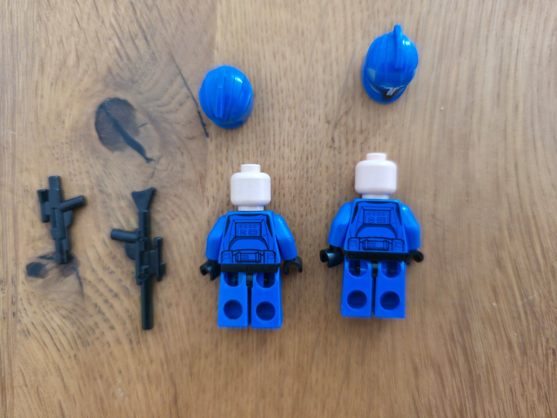 Lego Kit di costruzioni: Lego Star Wars Senate Trooper Commando und Captain – Usato da Aarburg venduto da DoubleT 4