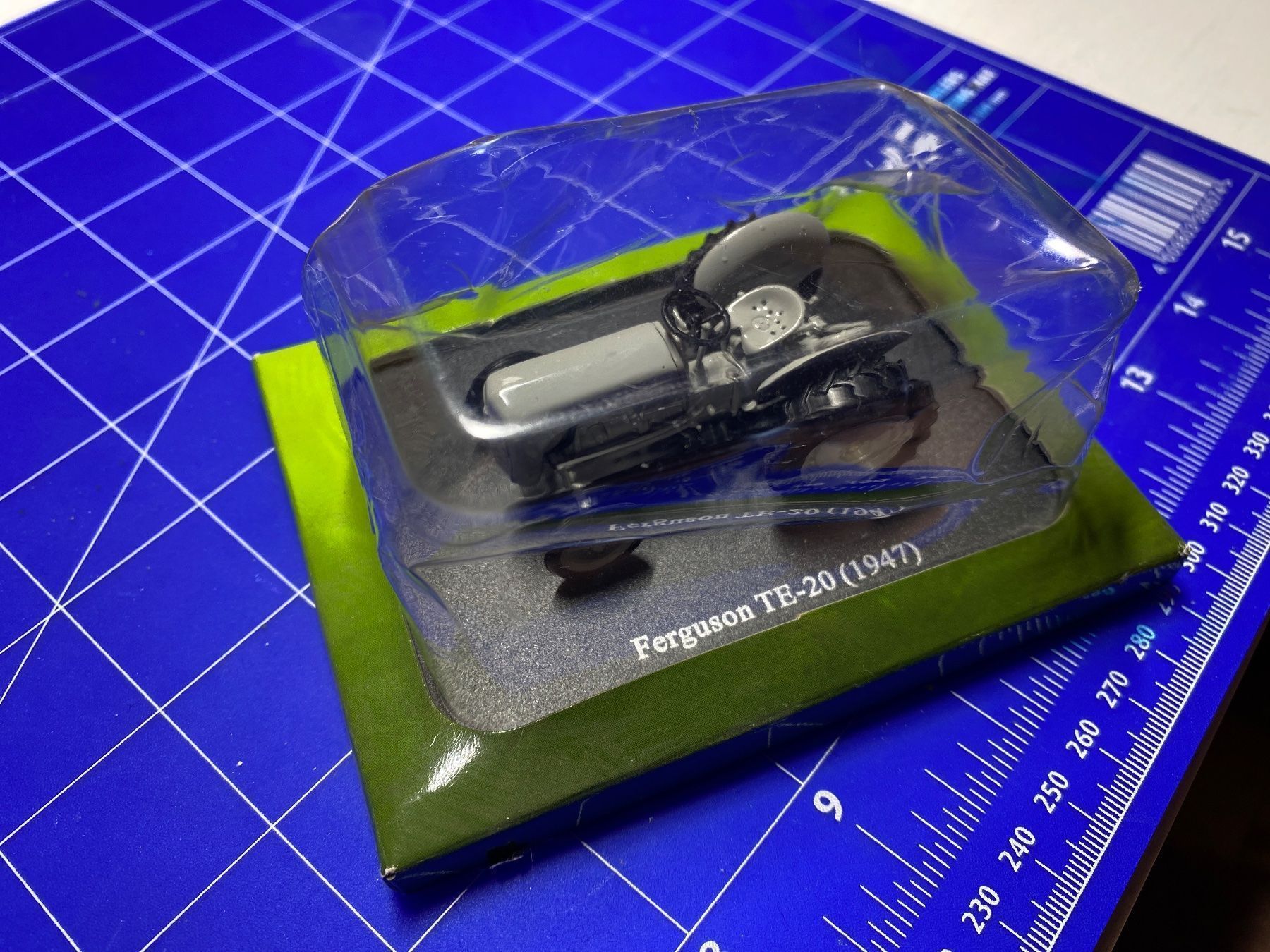 Kit di modellismo & Modellini statici: Ferguson TE-20 Traktor tracteur Modell – Usato da Prosito venduto da Danielehh