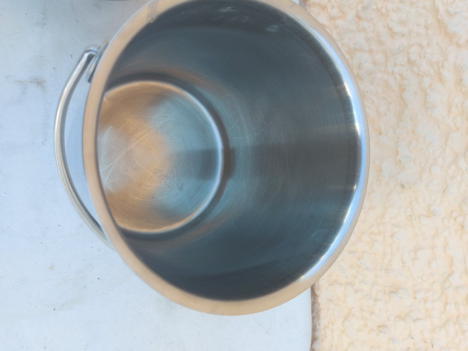 Sonstiges für Haushalt & Wohnen: Edelstahl Eimer mit Deckel;  Milchkessel 3,5Liter – Gebraucht aus Rheinau von profitronic.shop 3