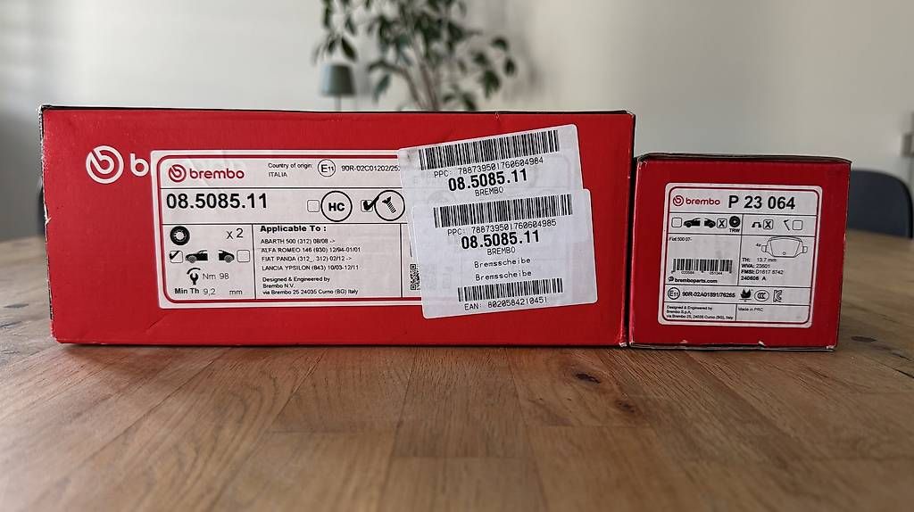 Brembo Toutes les pièces auto: Dischi + pastiglie Brembo nuove – Neuf avec emballage d'origine à Vacallo par StonedUber 1