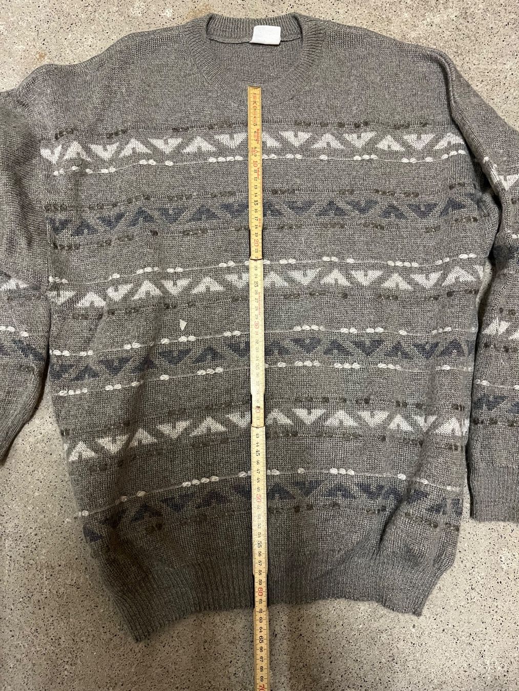 Maglioni & Felpe: Strickpullover, grau, Grösse M-L – Usato da Zürich venduto da 54ug 1
