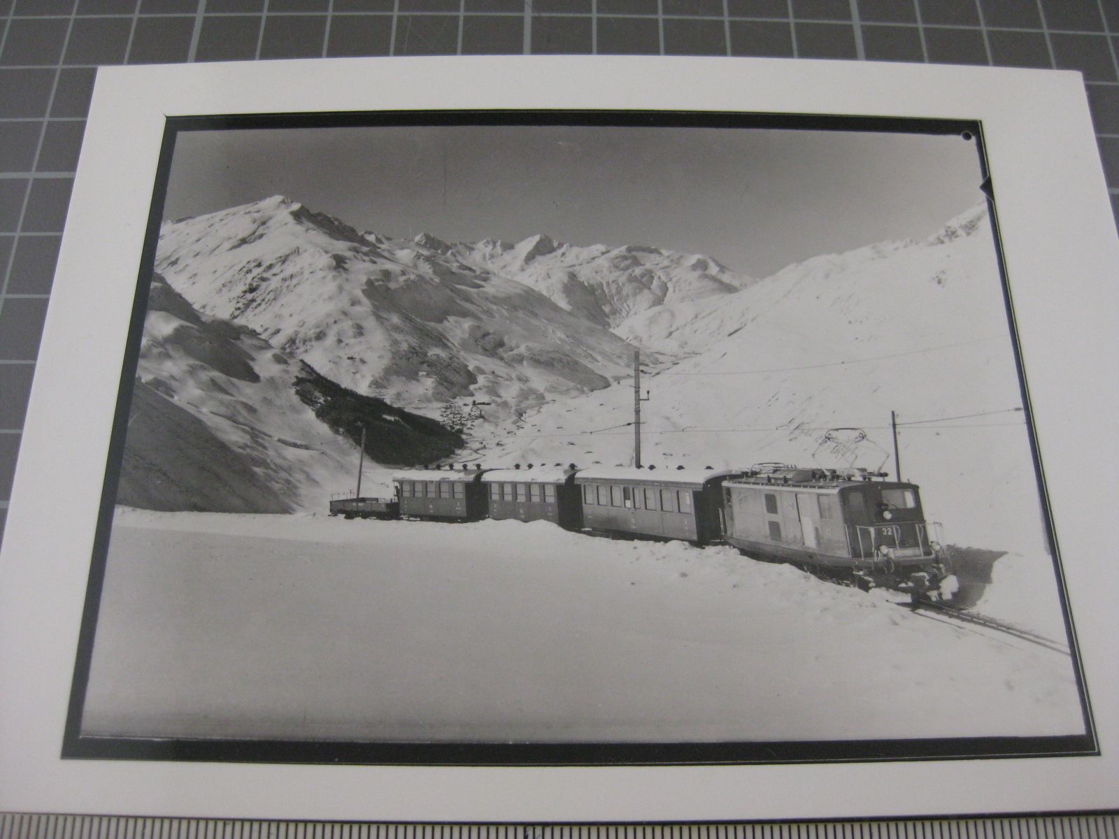 Cartoline postali: Oberalp mit Zug – Usato da Malters venduto da Marosko