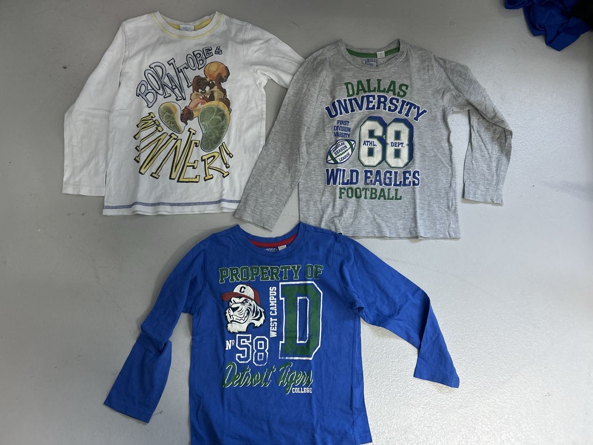 Pulls et sweat-shirts: Sweatshirt Gr 116 – D'occasion à Lostorf par Venice16