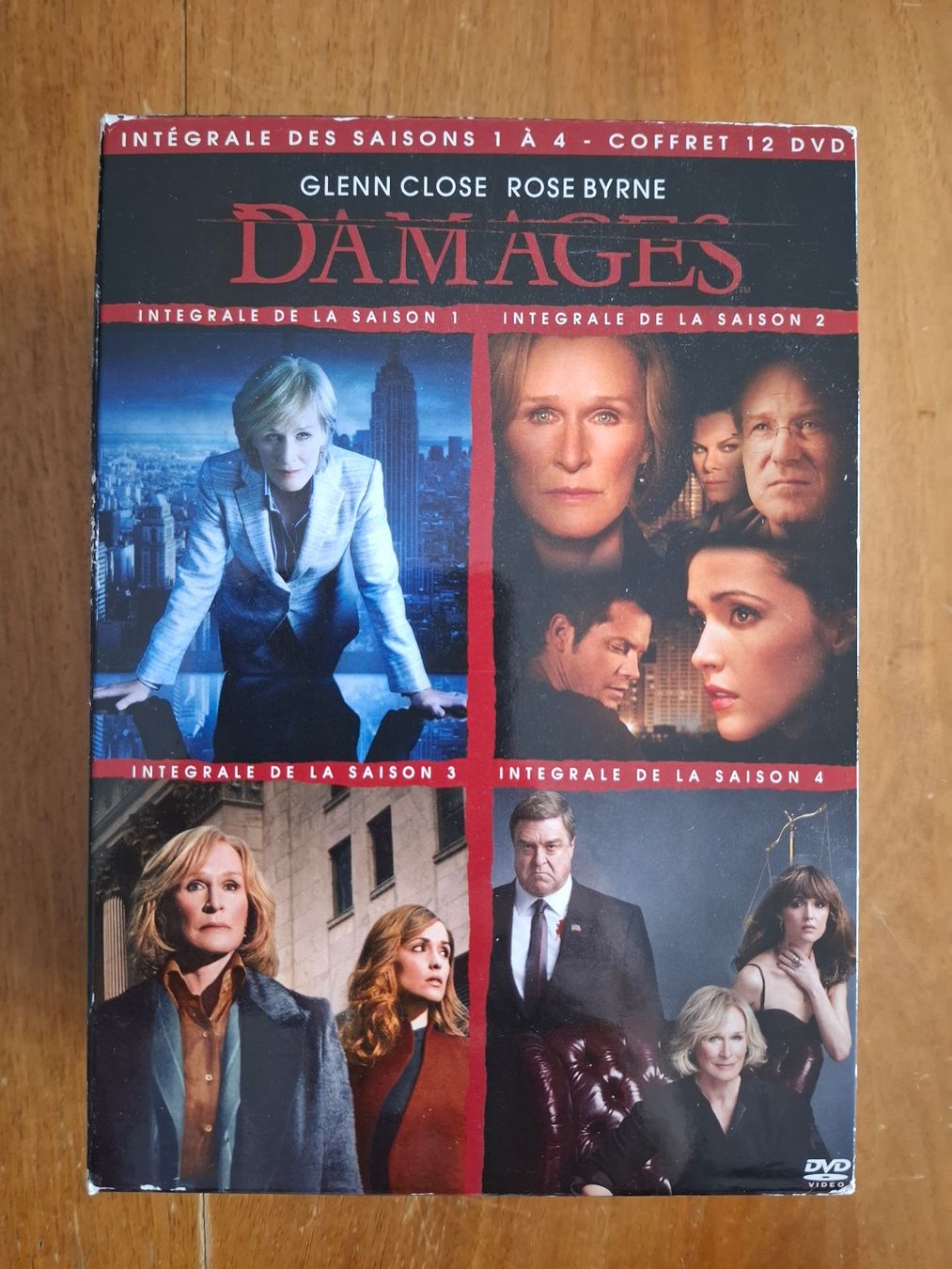 Tutti i DVDs: DAMAGES - Coffret de 4 DVD - Saisons 1 à 4 – Usato da Villars-sur-Glâne venduto da japanAirlines777