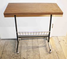 Design 60/70er Jahre Fernseh Zeitungs Tisch