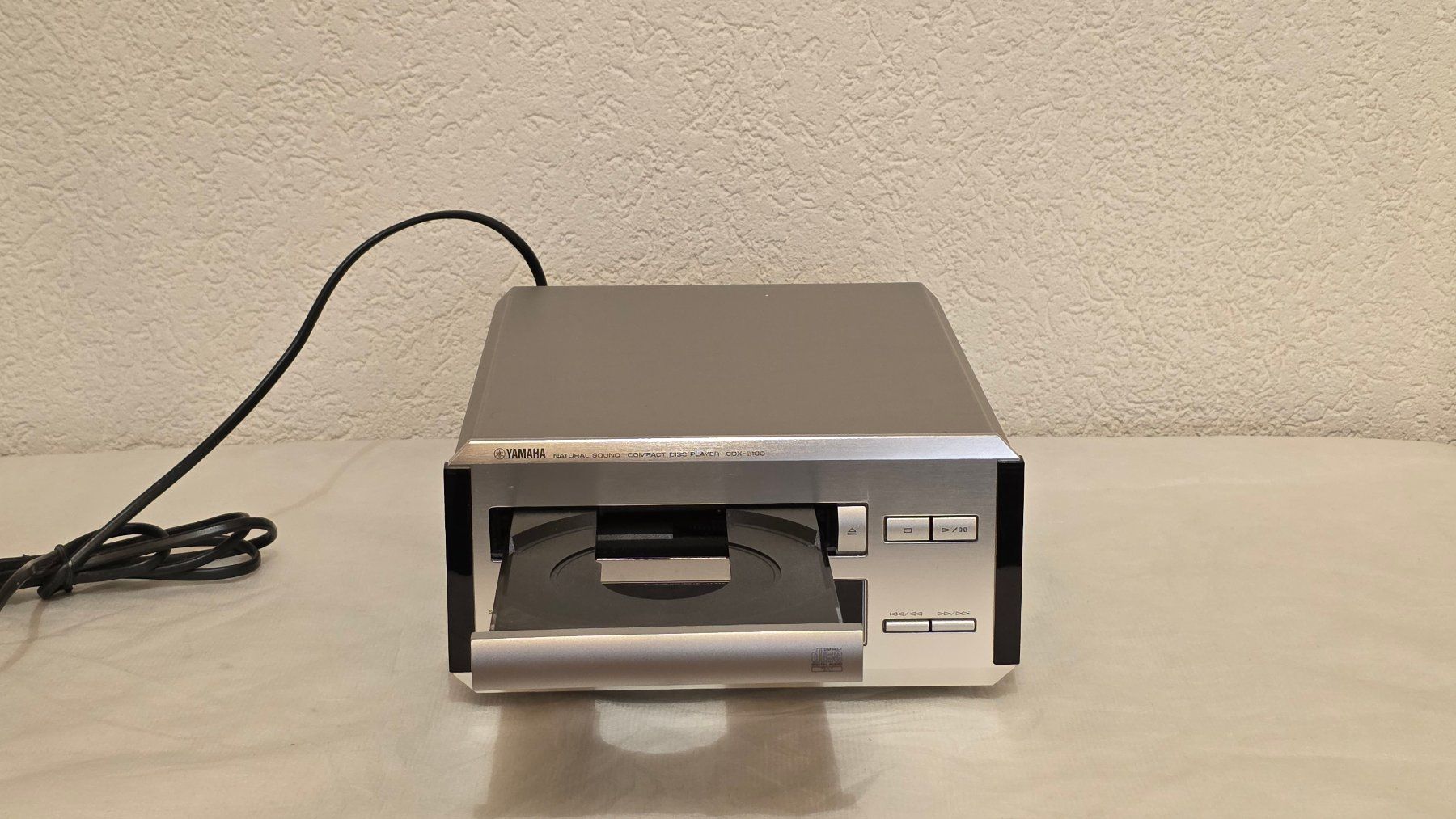 CD: YAMAHA CDX-E100 CD player – Usato da Arlesheim venduto da ars_musica 2
