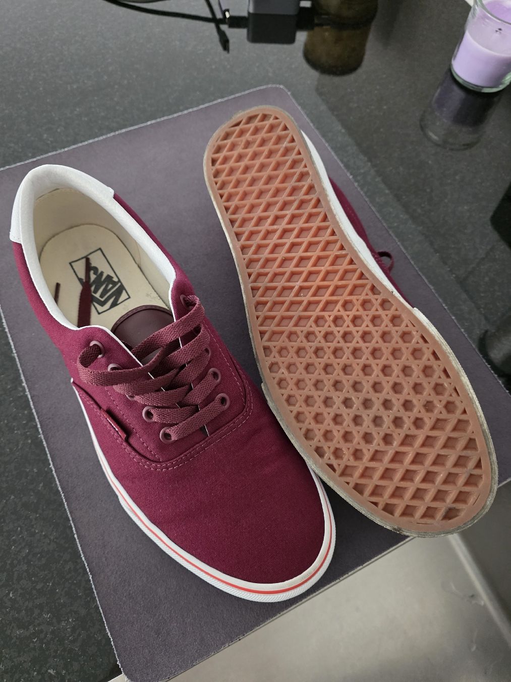 Vans Chaussures hommes: Chaussure Vans Era – D'occasion à Cortaillod par ioi_7rq6