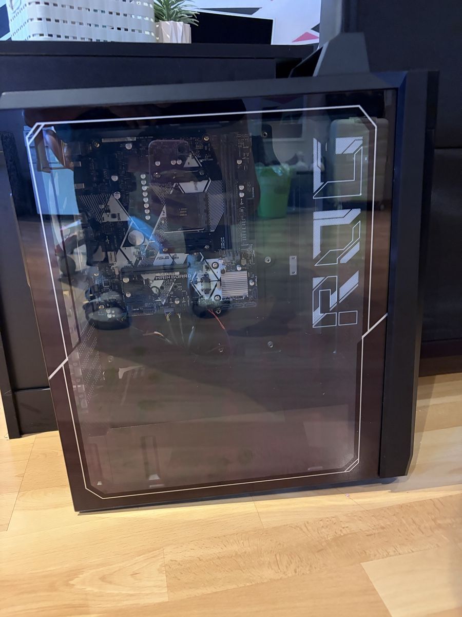 Asus Gehäuse: Asus Rog pc Gehäuse – Gebraucht aus Büren SO von rit_f22k