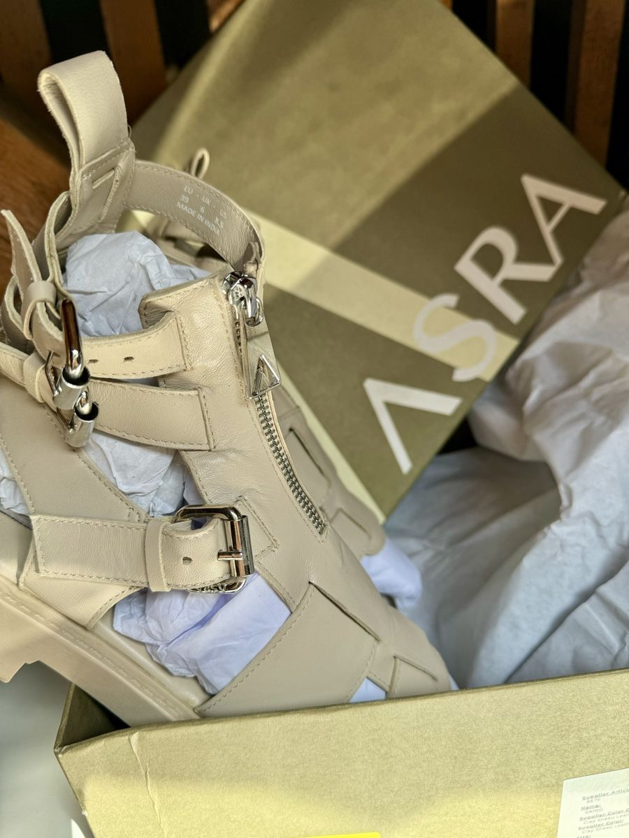 Scarpe da donna: ASTRA Sandalen/ Echtes Leder – Nuovo (secondo la descrizione) da Zollikofen venduto da AureusManus 2