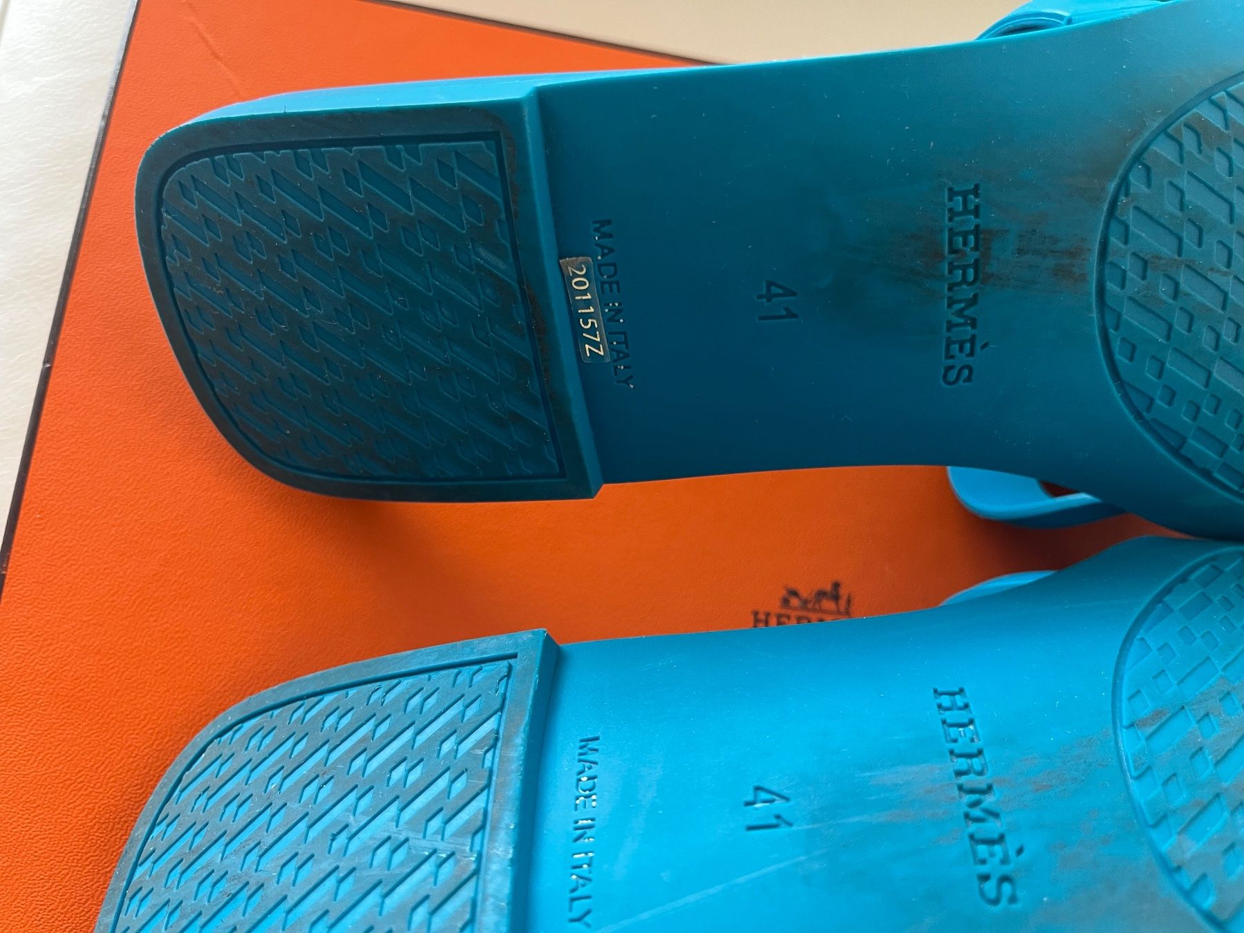 Hermès Chaussures femmes: Hermès Aloha sandals 41 – D'occasion à Neuchâtel par Code001 1