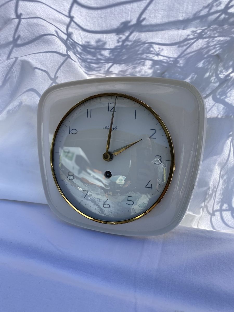 Kienzle Orologi: Vintage Keramik Wanduhr, 60er – Usato da Glattbrugg venduto da Pischte.Brockenhaus