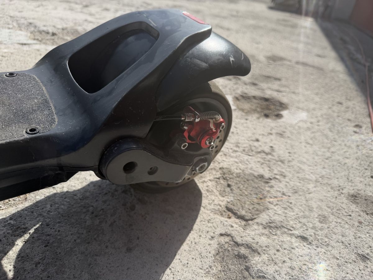 Kickboard: Mercane Wide Wheel Pro E-Scooter – Usato da Weesen venduto da AmdenLodgeOliEschler 2