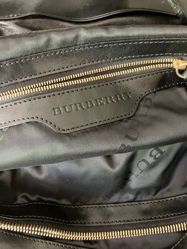 Burberry Sacs femmes: Burberry Handtasche schwarz – D'occasion à Zürich par tancredi 4