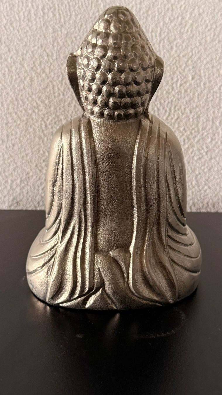 Sculture & Statue: Buddha Figur silberfarben (20cm) – Usato da Lommis venduto da manmarmi 2