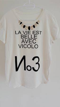 T-Shirt Weiss mit Aufdruck und Schmuck Grösse M
