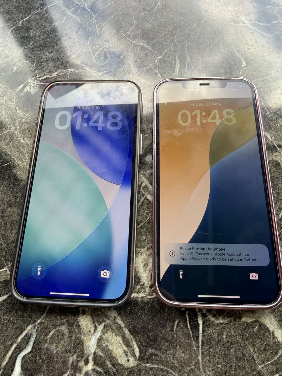 Apple Telefoni cellulari / Smartphones: iPhone 13 Pro Max 256GB, und iPhone 12 Pro Max 128GB – Usato da Zürich venduto da dus_9cwm