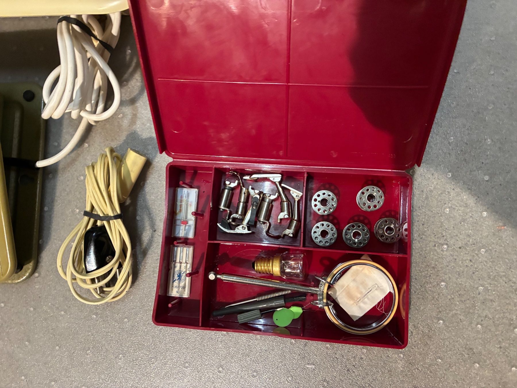 Bernina Macchine da cucire: Bernina  730 mit 6 Monate Garantie – Usato da Hendschiken venduto da zkos 3