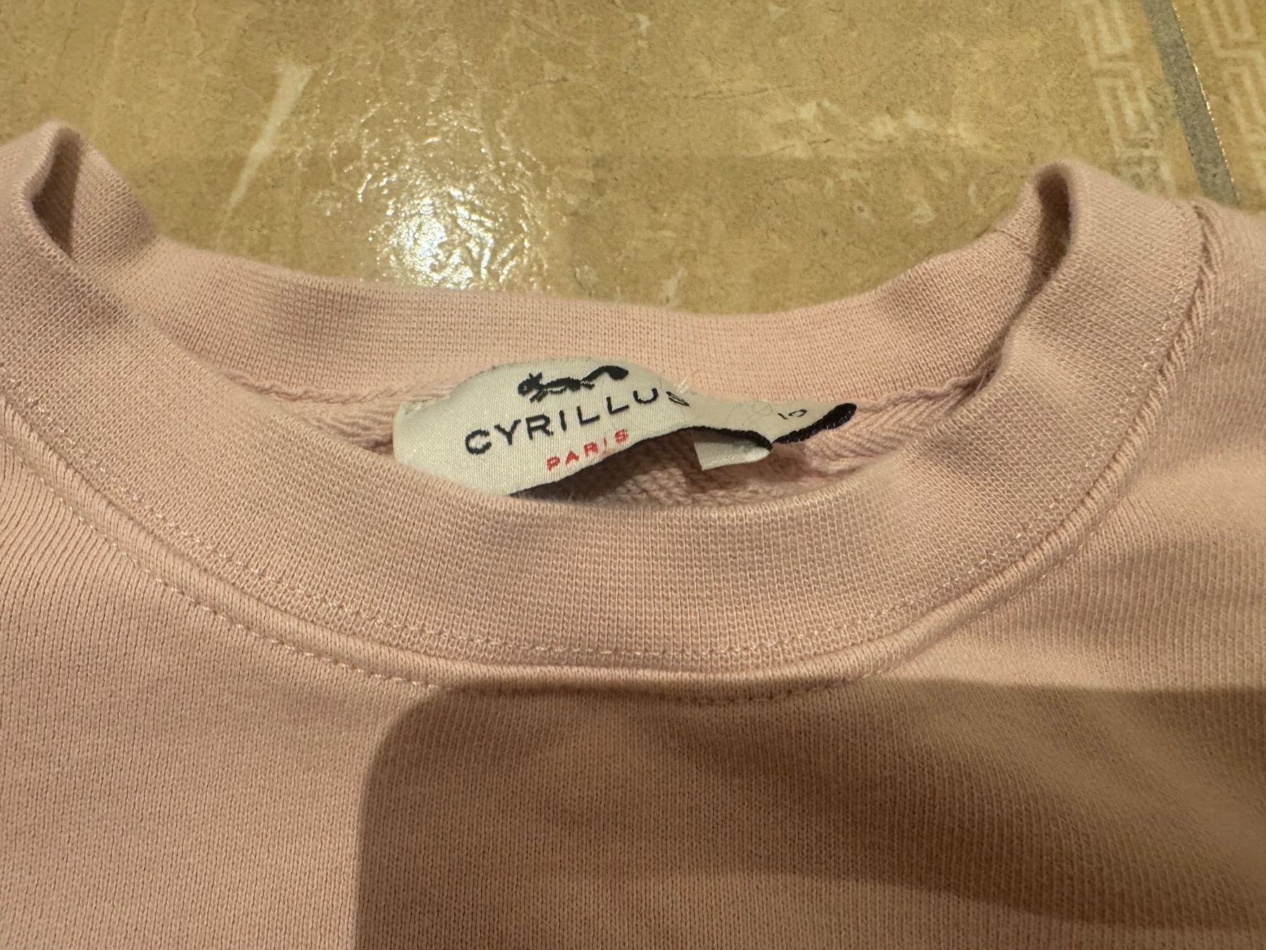 Cyrillus Pulls et sweat-shirts: Cyrillus schöner Pulli, 9-10J 134-140 – D'occasion à Klingnau par Markus14 4