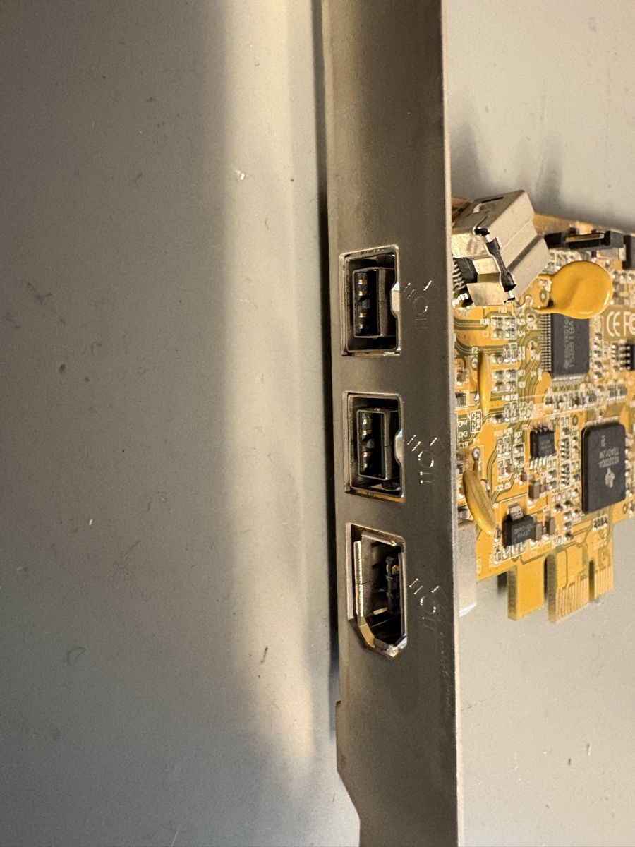 Unità & Adattatore: Firewire 800 und 400 PCIe-Karte – Usato da Horgen venduto da rrtt 2