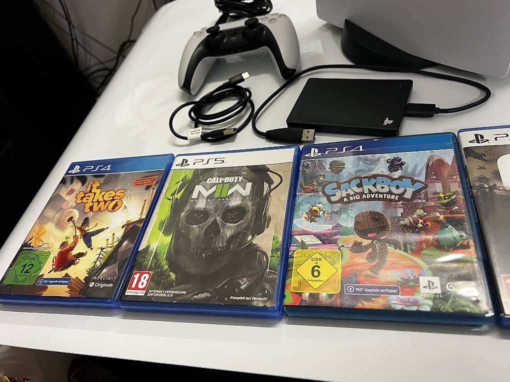 Sony Consoles: PlayStation 5 | PS5 | PS 5 – D'occasion à Aarburg par SSooLm 1