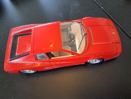 Ferrari Testarossa 1:18 Modellauto rot Zustand gut