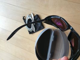 Julbo Sonnenbrille & Etui schwarz mit Ersatzteilen