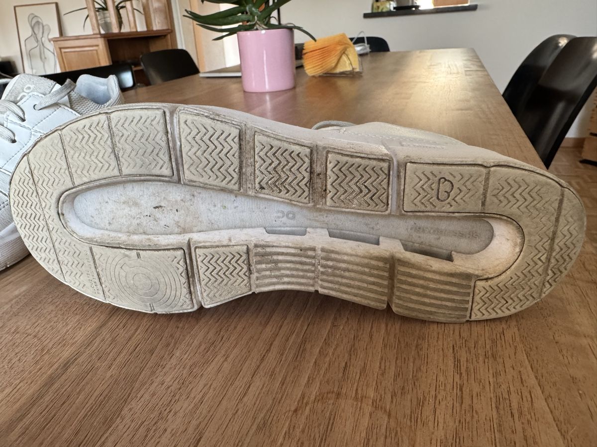 On Damenschuhe: On The Roger – Gebraucht aus Winterthur von epa17 4